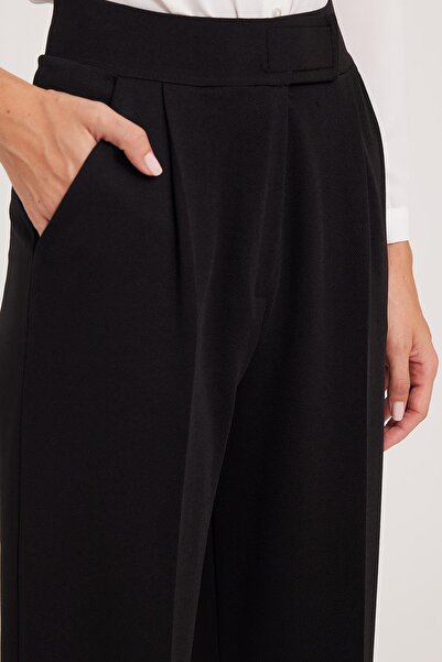 Tudors Kadın Regular Fit Klasik Kesim Cırt Kapamalı Geniş Paça Siyah Pantolon