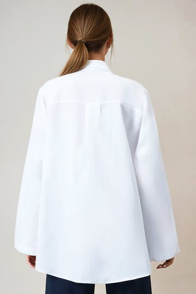 VAGGON Women's White Single Pocket Spanish Sleeve Oversize Shirt Vs01016