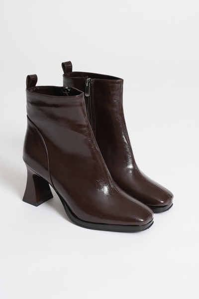 TOPUK Γυναικείες μπότες Meylin Bitter Brown από λουστρίνι με χοντρή μύτη