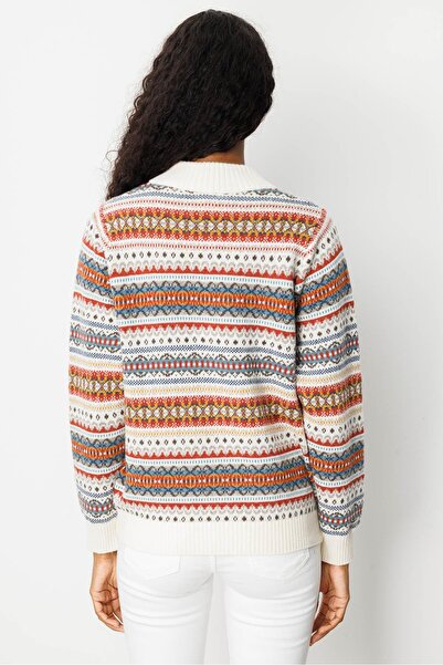 Desen Triko Γυναικεία ζακέτα από μαλλί ζακάρ με γιακά δικαστή