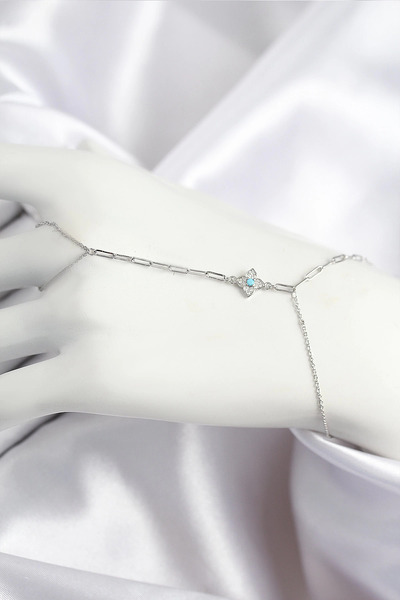 Belle Fusion BFS نموذج البرسيم المرصع بالزركون الأزرق من الفضة اللون شاهميران