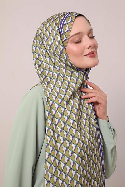 Levidor Oil Green Triangle Pattern Club Shawl