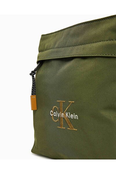 Calvin Klein Düz Naylon Erkek Çapraz Askılı Çanta