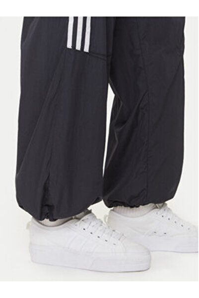 adidas Pantaloni de trening pentru femei multicolori ORIGINALS-JD0256 NEGRI