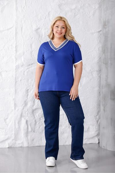 Siyezen Plus Size V-Neck Lace Detail Blouse