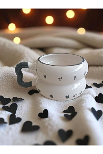 Simge Seramik Tiny Hearts Patterned Twist Heart Handle Handmade Special Design Cup