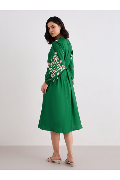 Styli Green Geometric Print Midi Dress