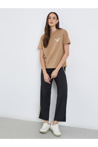 Styli Mid Rise Straight Fit Ankle Length Pants
