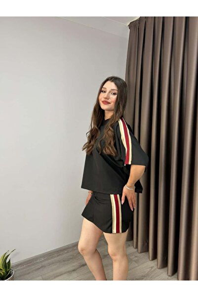 Reyhan Bilgin ŞORT ETEK TİŞÖRT TAKIM