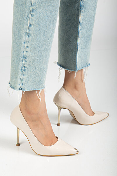 RİSSOLİ Women's Beige Patent Leather Toe Gold Detailed Thin Heeled Stiletto