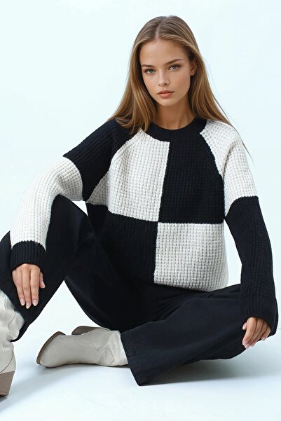 VAGGON Women's Black Crew Neck Color Block Textured Knit Sweater Vs01039