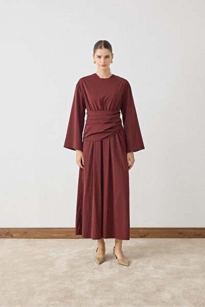 TERZİ DÜKKANI ROCHIE DETALIATA CU DETAILURI ROSE BORDO