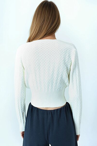 VAGGON Women's Ecru Patterned Crew Neck Long Sleeve Knit Sweater Vs01043