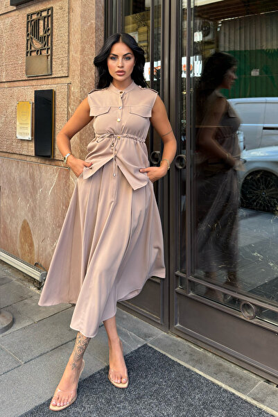 MissVina Γιλέκο με διακοσμητική λεπτομέρεια τσέπης και φούστα με πλισέ τσέπες...