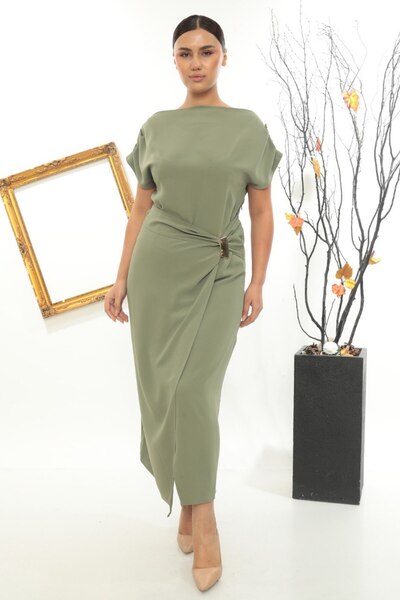 Budvaa Şık Kayık Yaka Drapeli Beli Tokalı Midi Elbise