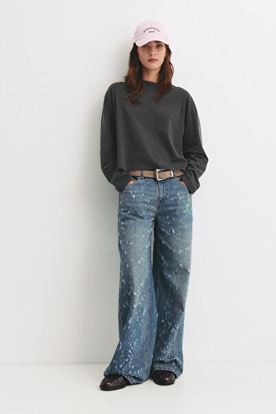 Pull & Bear Boxy fit long-sleeve T-shirt