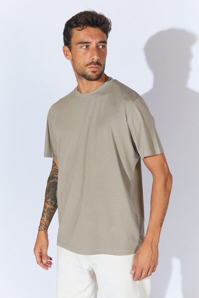 Manche Logo με τύπωμα Basic T-Shirt με λαιμόκοψη - Μπεζ |   MSES215722-1