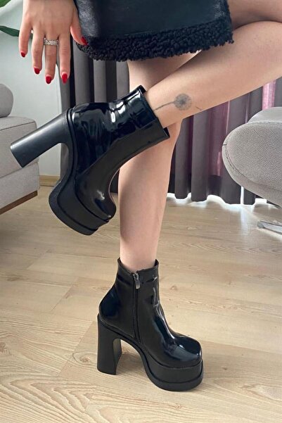 Difolia Kadın Siyah Rugan 12 cm Platform Topuklu Fermuarlı Bot