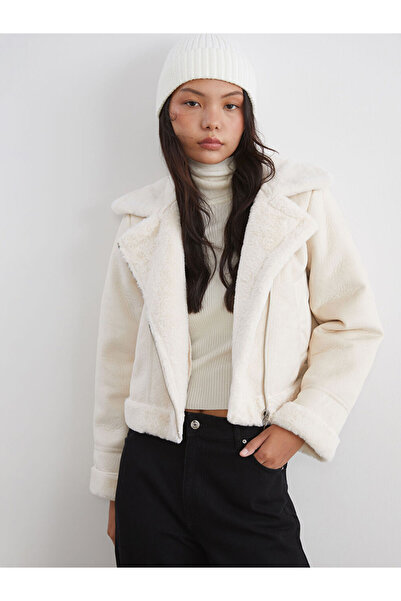 LC Waikiki Λαμπερές επιλογές από το Shining Store | Γυναικείο παλτό με γιακά μοτοσικλέτας σε στυλ σουέτ