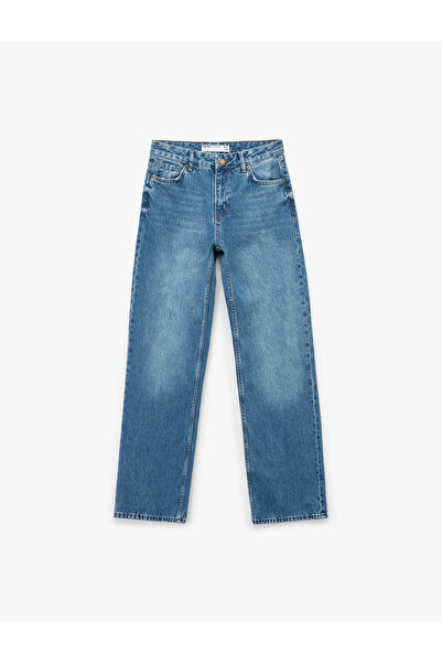 Koton بنطلون جينز مستقيم الساق بخصر مرتفع وأزرار وجيوب - جينز مستقيم