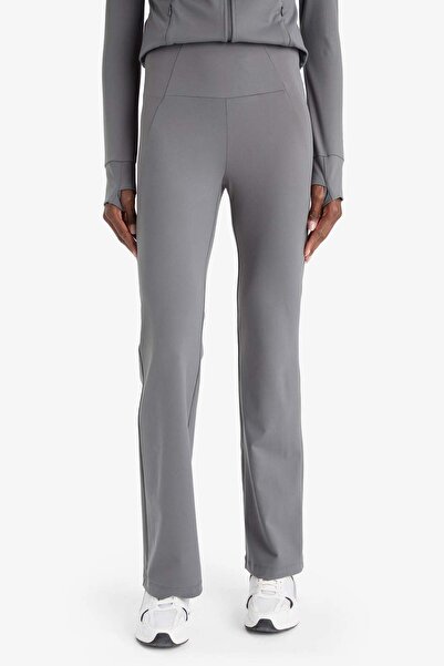 DeFacto DeFactoFit Flare Fit İspanyol Paça Soft Touch Premium Sporcu Pantolon E9679AX25AU