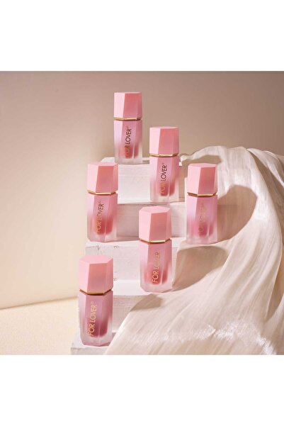 FOR LOVER -Love is a creamy liquid lipstick with a light formula and feminine shades that give you rich color and long-lasting wear.