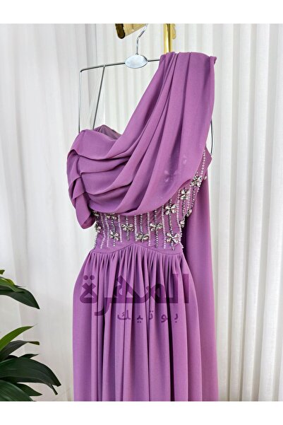 Al Mahra Boutique Purple evening dress, classic cut with shiny embroidery
