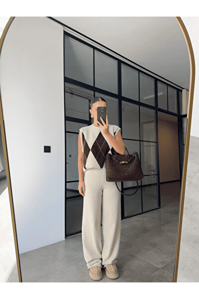 BB Bensu Buyruk PELUŞ DOKULU BEJ RENGİ TRİKO PANTOLON