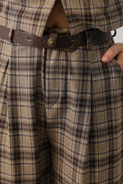 VAGGON Women's Beige-Brown Belted Plaid Patterned Carrot Pants Vs01145