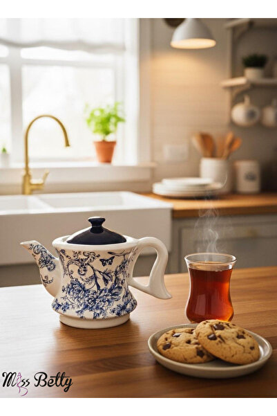 Miss Betty Blue Life Porcelain Teapot