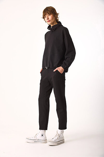 VENA Hanorac Norah cu detaliu la guler, cu croiala normala - NEGRU