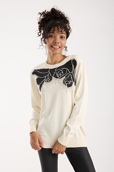 Moda Days Women's Ecru Crew Neck Stone Embroidered Knit Sweater
