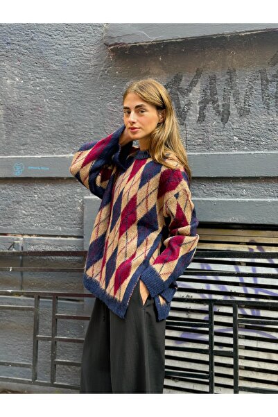 Retrobird Πλεκτό πουλόβερ με αποχρωματισμένο χρώμα και φτερωτό σχέδιο γυναικείο πουλόβερ καμέλ