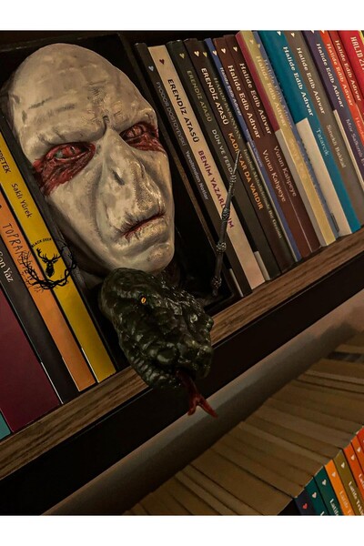 hayatvesanat Seria Harry Potter / Voldemort / Figurină pentru raft / Suport p...