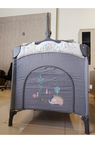 DEC34 Practical and comfortable children's bed with a luxurious design
