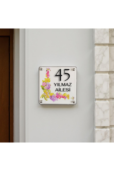 Wooden Factory Kişiye Özel Çiçekli Kapı İsimliği | Zarif Tasarım Ahşap Kapı Süsü ve Dekoratif İsimlik