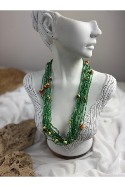 SEDEF TAKI Sıra boncuklu uzun taşlı kolye