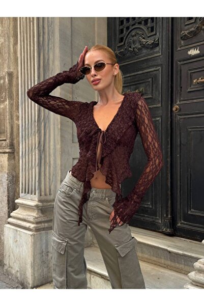 Le Savu Bluză crop maro decoltată cu dantelă brodată