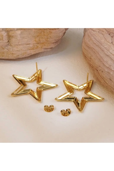 NESSORİA Steel Star-Shaped Stylish Gold-Colored Earrings