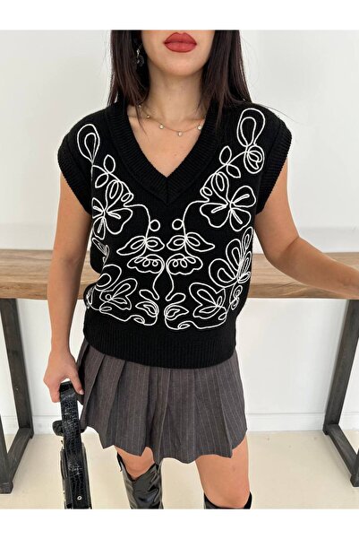 DİMA Knitted Detailed V-Neck Patterned Sweater