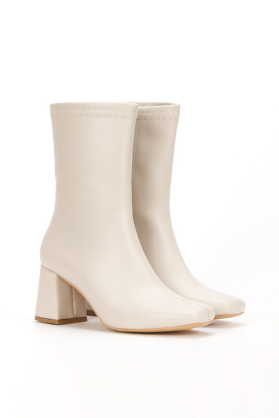 MİSSOLLES KADIN BEJ KÜT BURUN TOPUKLU BOT