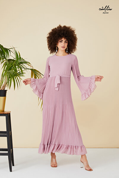 stylisha Long baby pink dress with pleats and belt