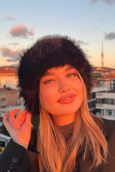 Mavelle Women's Black Russian Style Kalpak |   Slavic, Mongolian Faux Fur Women's Hat