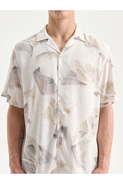 LC Waikiki Λαμπερές επιλογές από το Shining Store |   Ανδρικό πουκάμισο από βισκόζη με κοντό μανίκι και σχέδιο