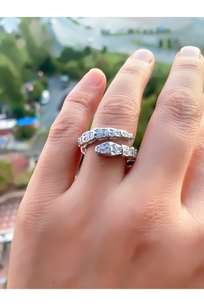 VEGALUXE Steel Snake Ring Adjustable