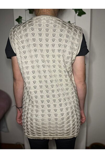 Mako Women's Braided Pattern Cream Color Buttoned Pocket Vest