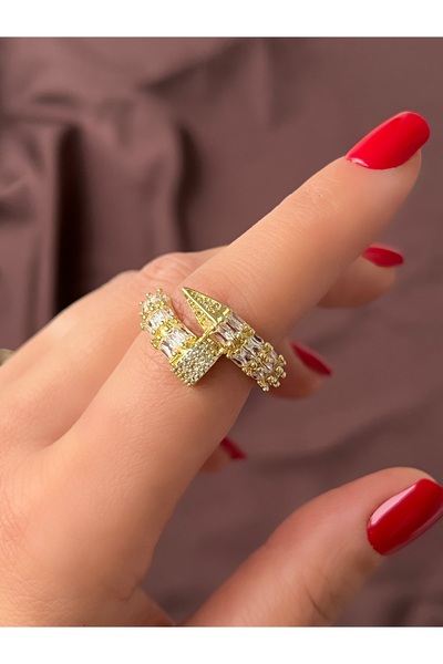 Twinssis Accessories خاتم موديل باجيت ذهبي مرصع بالأحجار