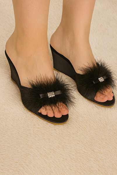 QKK شبشب نسائي أسود بكعب عريض مزين بالريش للعروس Q1G7K0CK