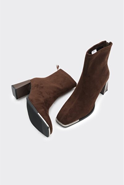 derinet Topuklu Arkadan Fermuarlı Kadın Bot