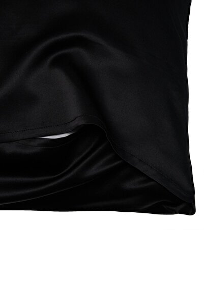 En Privé Mulberry Silk 22 Momme Pillowcase En Privé, 50x70 cm, Black